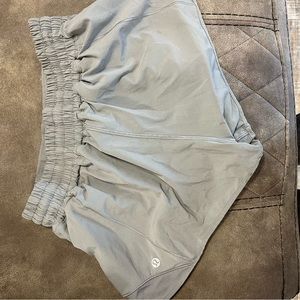 Lululemon Hotty Hot size 6 High rise 2.5 in